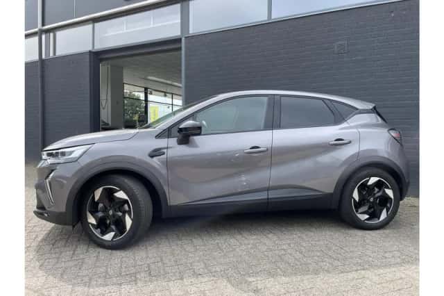 Renault Captur (2025) thumbnail 6