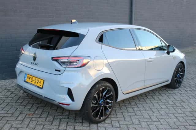 Renault Clio (2025) thumbnail 2