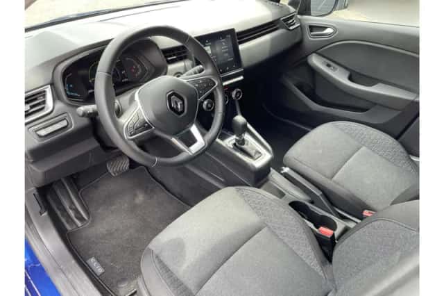 Renault Clio (2022) thumbnail 3