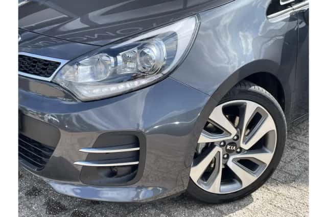 Kia Rio (2016) thumbnail 6