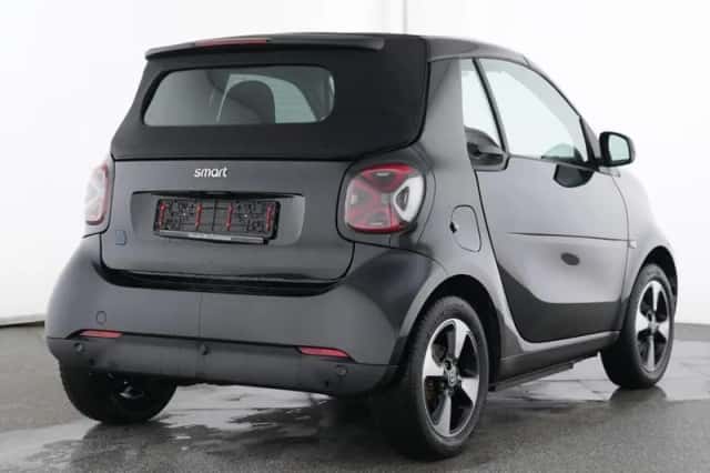 Smart Fortwo (2024) thumbnail 2