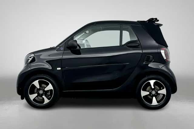 Smart Fortwo (2024) thumbnail 5