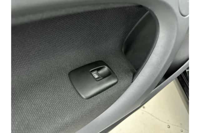 Smart Fortwo (2023) thumbnail 19