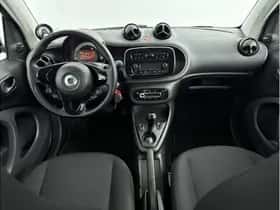 Smart Fortwo (2023) thumbnail 3