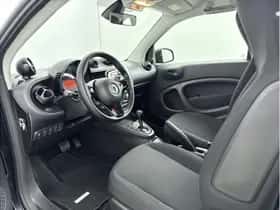 Smart Fortwo (2023) thumbnail 9