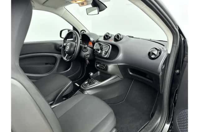 Smart Fortwo (2023) thumbnail 10