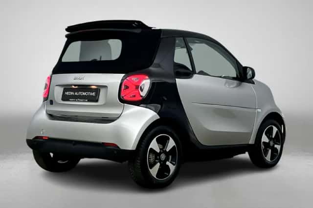 Smart Fortwo (2024) thumbnail 2