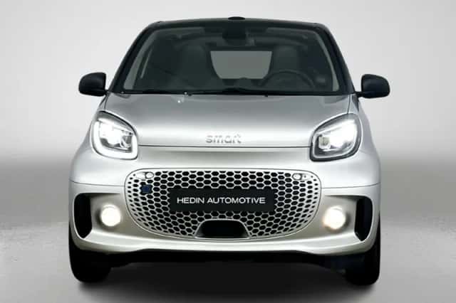 Smart Fortwo (2024) thumbnail 4