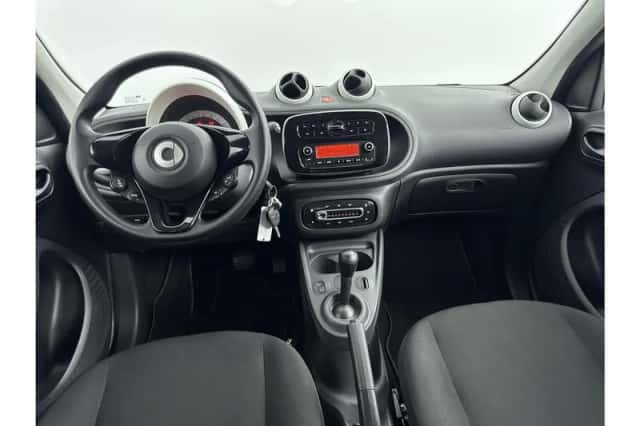 Smart Forfour (2018) thumbnail 3