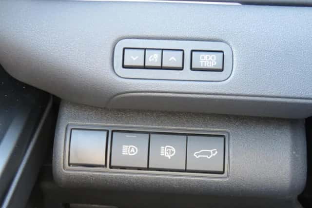 Subaru Solterra (2026) thumbnail 12