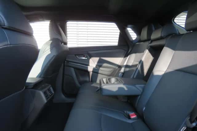 Subaru Solterra (2026) thumbnail 15