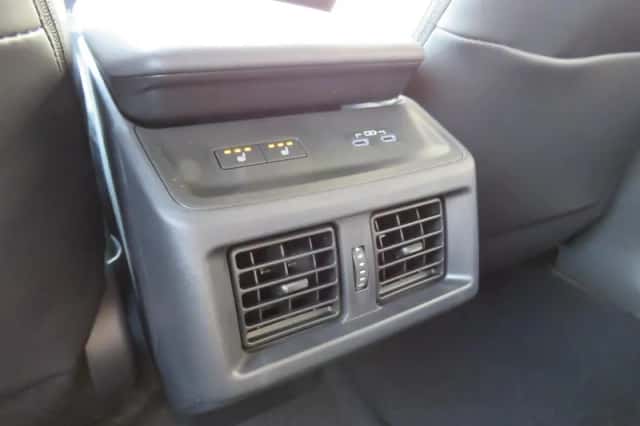 Subaru Solterra (2026) thumbnail 17