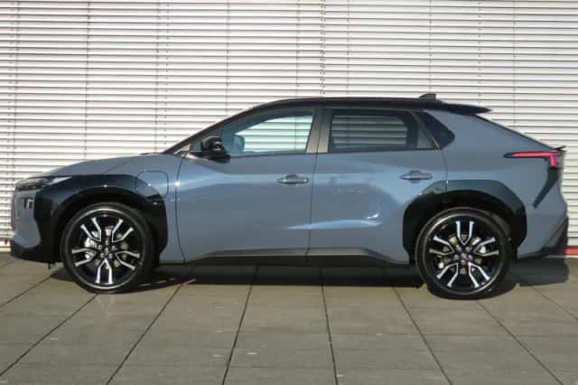 Subaru Solterra (2026) thumbnail 5