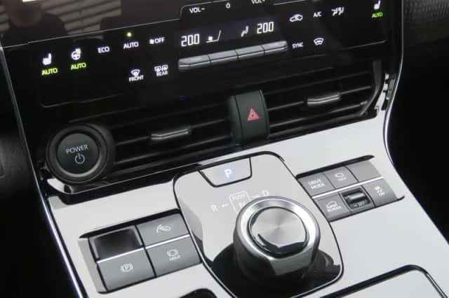 Subaru Solterra (2023) thumbnail 14