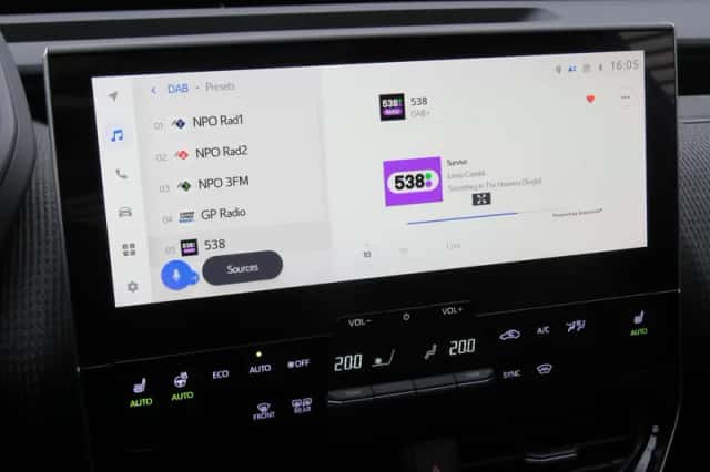 Subaru Solterra (2023) thumbnail 16