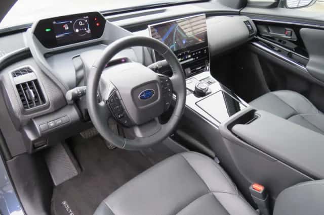 Subaru Solterra (2023) thumbnail 10