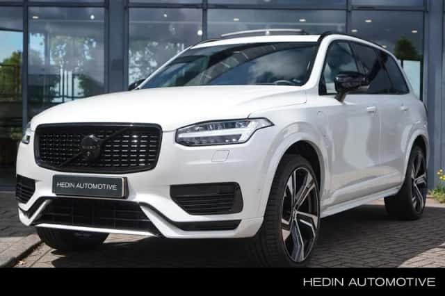 Volvo XC90 (2024) thumbnail 1