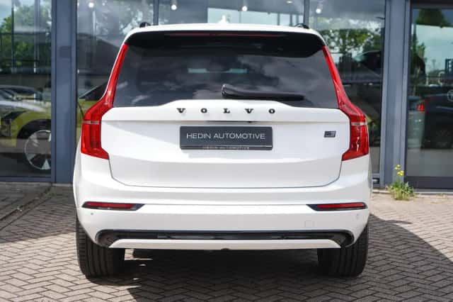 Volvo XC90 (2024) thumbnail 5