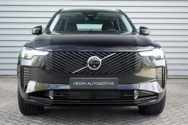 Volvo XC90 (2025) thumbnail 2