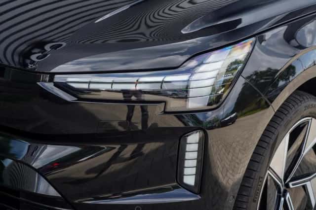 Volvo EX90 (2025) thumbnail 3