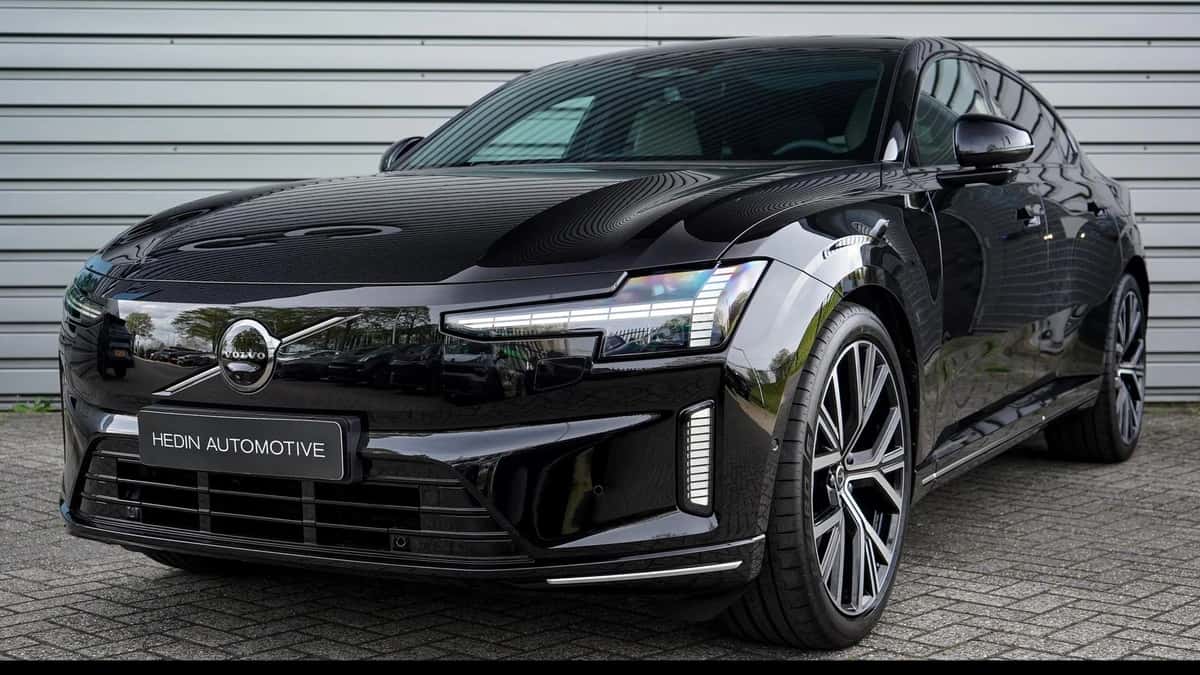 Volvo ES90 (2026) — foto 1