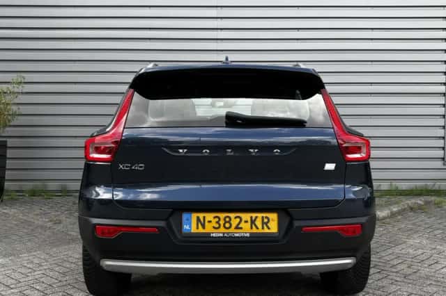 Volvo XC40 (2021) thumbnail 4