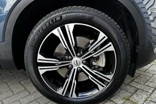Volvo XC40 (2021) thumbnail 6