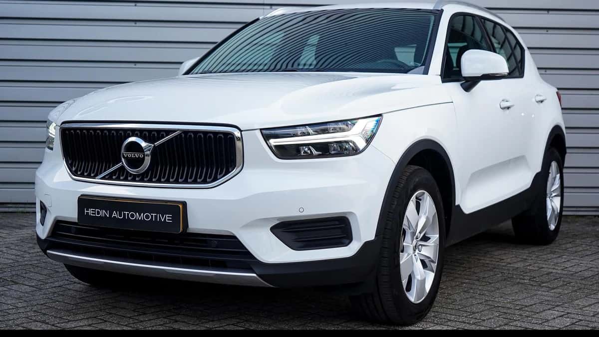Volvo XC40 (2022) — foto 1