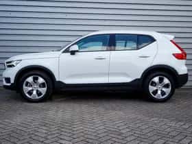 Volvo XC40 (2022) thumbnail 3