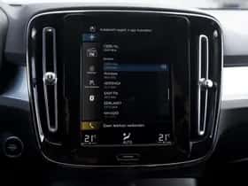 Volvo XC40 (2022) thumbnail 22