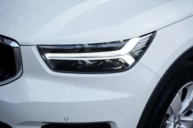 Volvo XC40 (2022) thumbnail 4