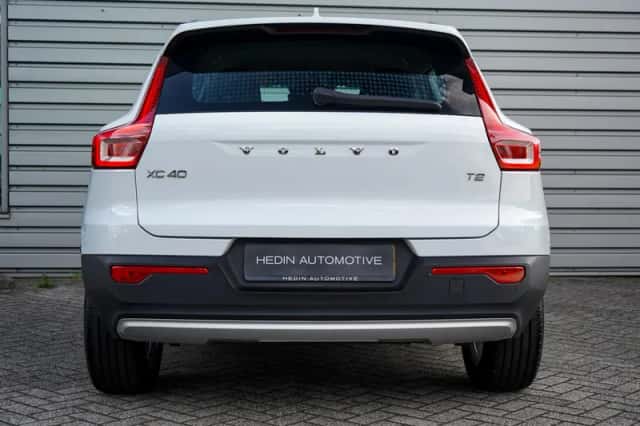 Volvo XC40 (2022) thumbnail 5