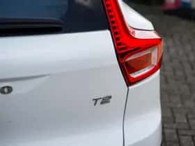 Volvo XC40 (2022) thumbnail 9