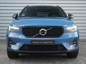 Volvo XC40 (2022) thumbnail 2