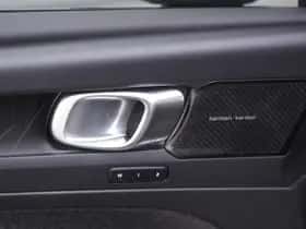 Volvo XC40 (2022) thumbnail 15