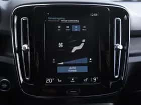 Volvo XC40 (2022) thumbnail 24