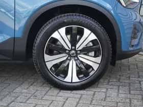 Volvo XC40 (2022) thumbnail 7