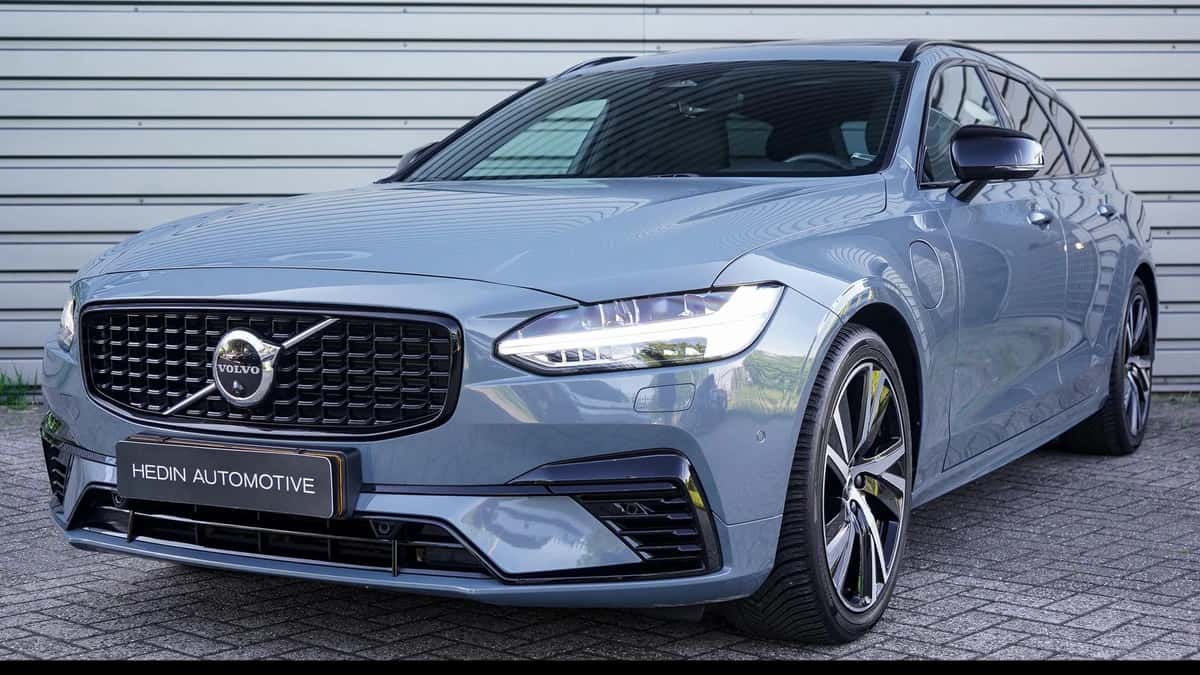 Volvo V90 (2022) — foto 1