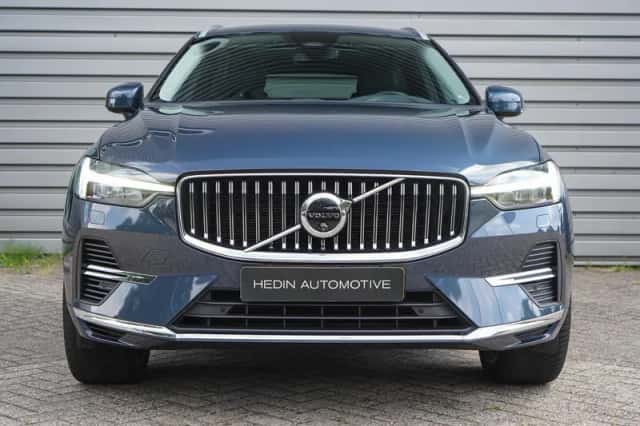 Volvo XC60 (2024) thumbnail 2