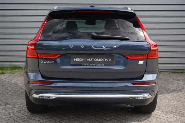 Volvo XC60 (2024) thumbnail 5