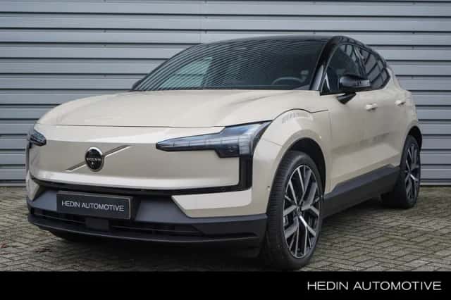 Volvo EX30 (2025) thumbnail 1