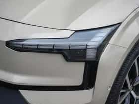 Volvo EX30 (2025) thumbnail 4