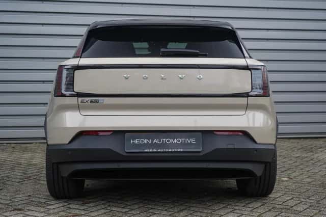 Volvo EX30 (2025) thumbnail 5
