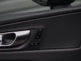 Volvo XC60 (2025) thumbnail 15