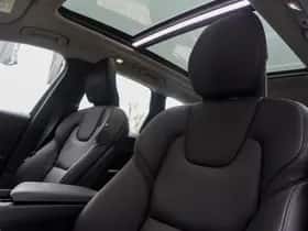 Volvo XC60 (2025) thumbnail 17