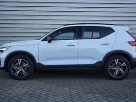 Volvo XC40 (2025) thumbnail 3