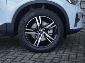 Volvo XC40 (2025) thumbnail 7