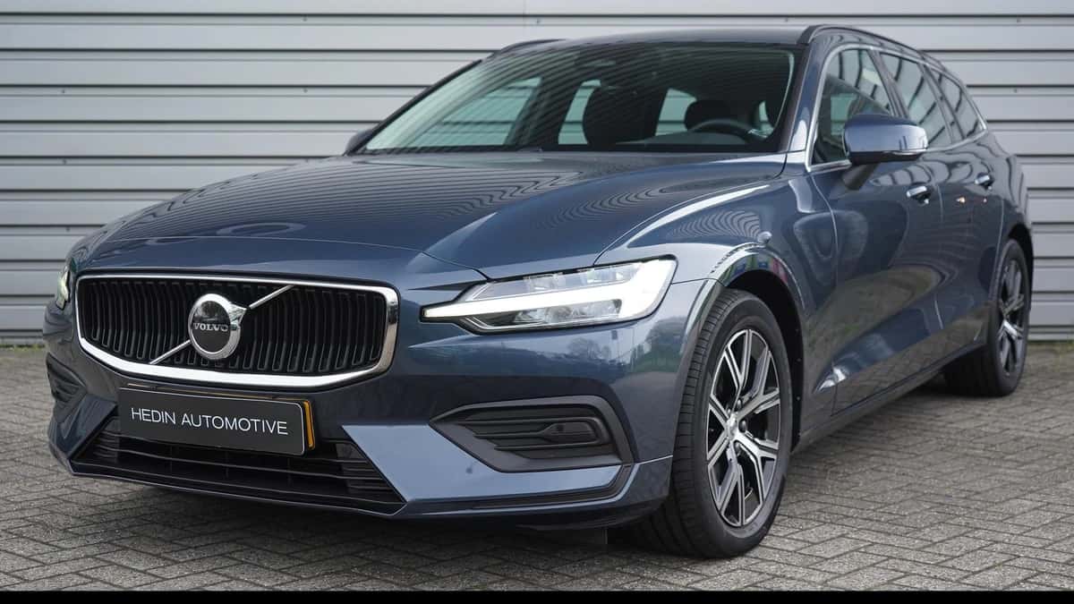 Volvo V60 (2022) — foto 1