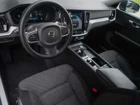 Volvo V60 (2022) thumbnail 12