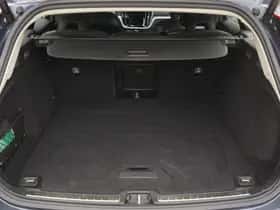 Volvo V60 (2022) thumbnail 10
